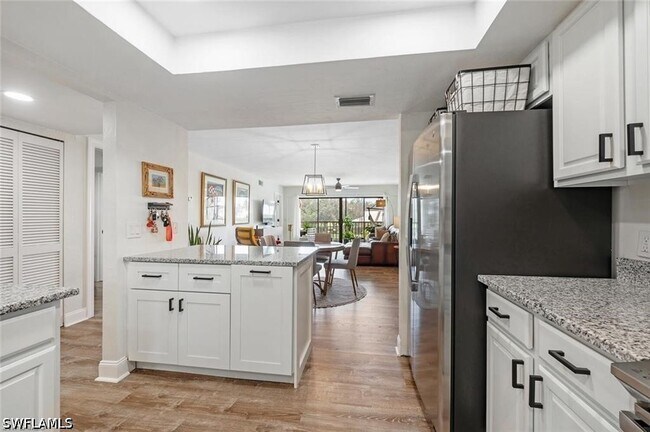 Photo - 700 Valley Stream Dr Unit 202