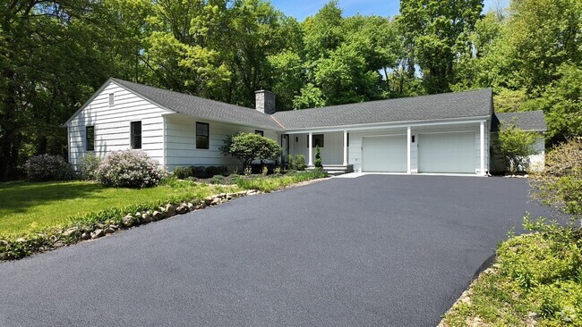 Building Photo - 471A Woodbury Rd Rental