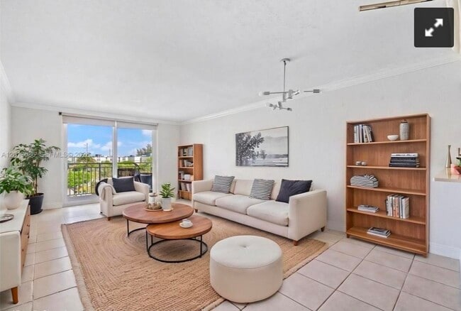 6950 Miami Gardens Dr Unit 506