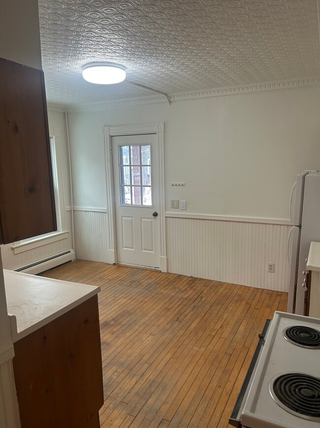 Kitchen - 43 Franklin St Unit 3