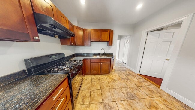 Photo - 108 Boston St Apartments Unit 3