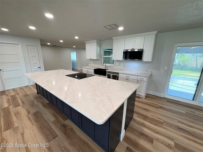 Photo - 441 2nd Ave