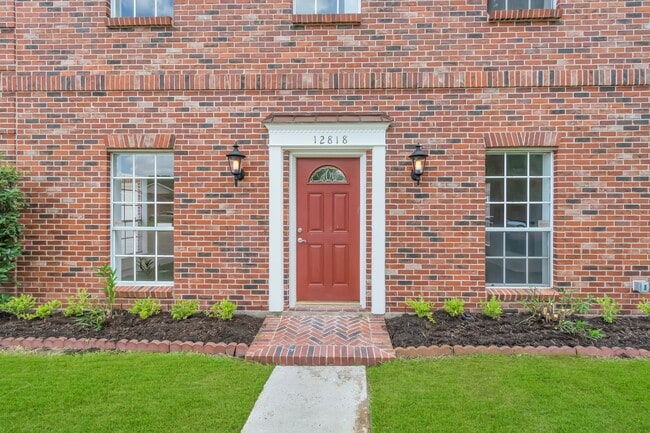 Photo - 12818 Chamberlain Dr