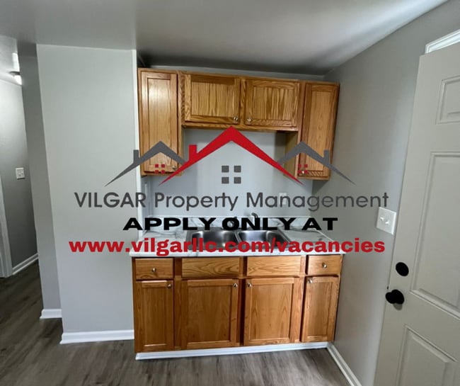 Photo - 4855 White Oak Ave Unit 3 Rear house