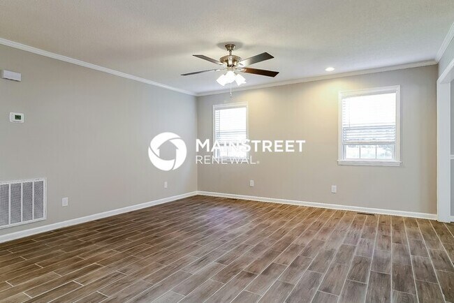 Photo - 4 Bedroom Pet-Friendly Home in RALEIGH, NC with Main Street Renewal