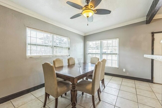 Photo - 911 26th St Ct E