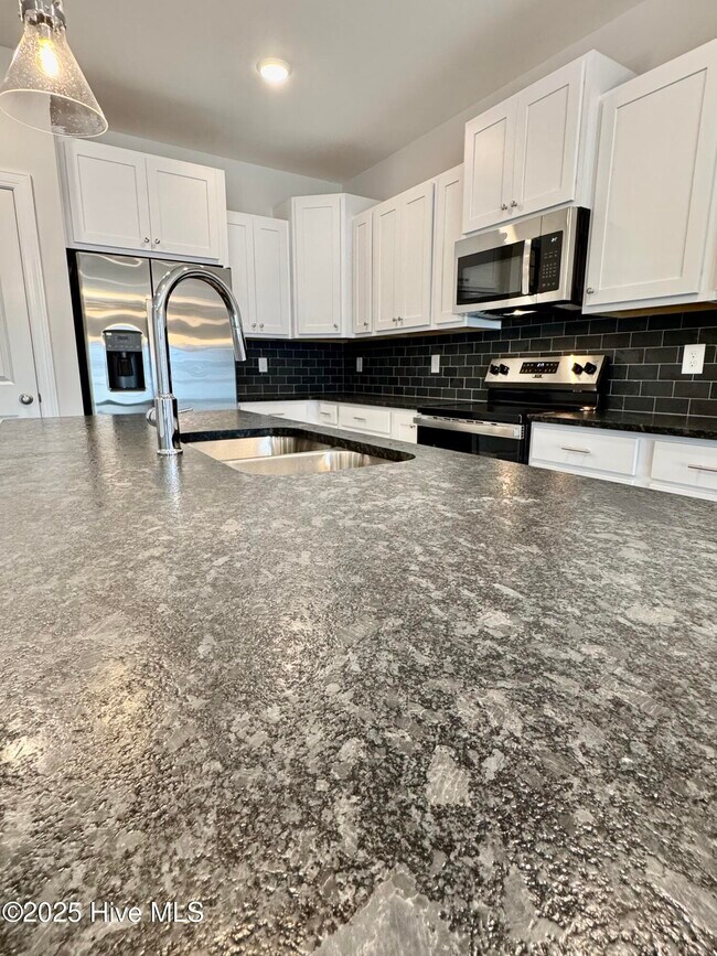 Photo - 1404 Hartley Ln
