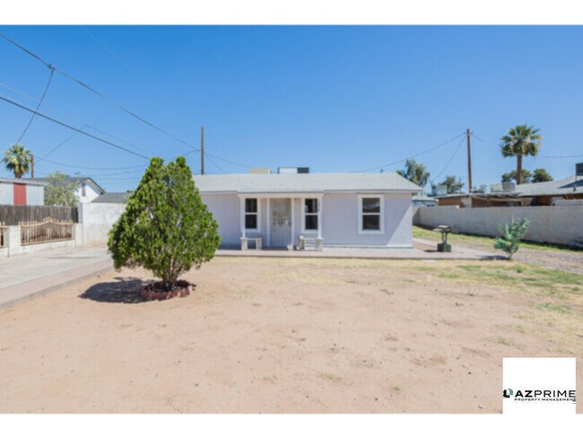 Photo - Experience Effortless Living in This Stunning 2/1 Phoenix Home!