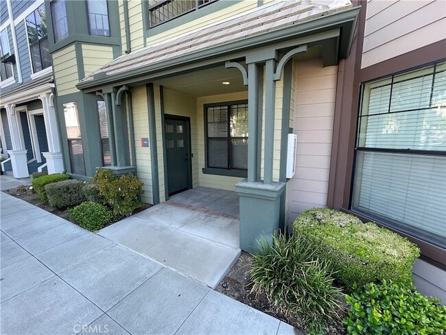 Photo - 530 S Primrose Ave