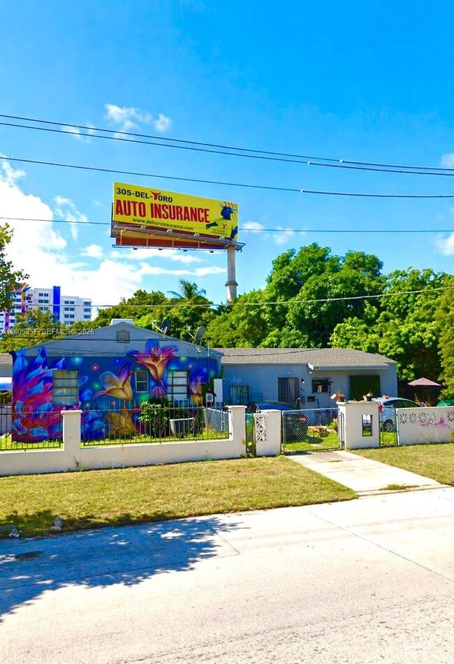 301 NW 37th St Unit A