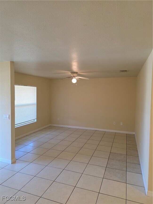 Photo - 127 Ivan Ave S