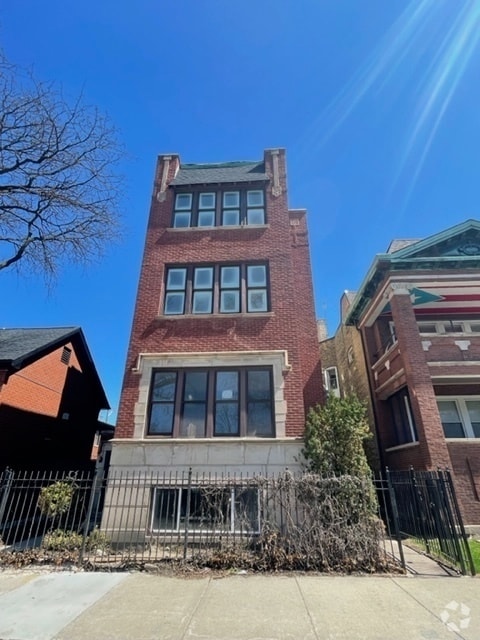 Building Photo - 1659 N Humboldt Blvd Unit 1F Rental