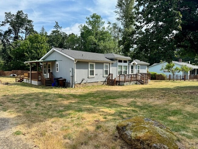 Building Photo - Rural 3 Bed/2 Bath with Office and Large Lot! Rental