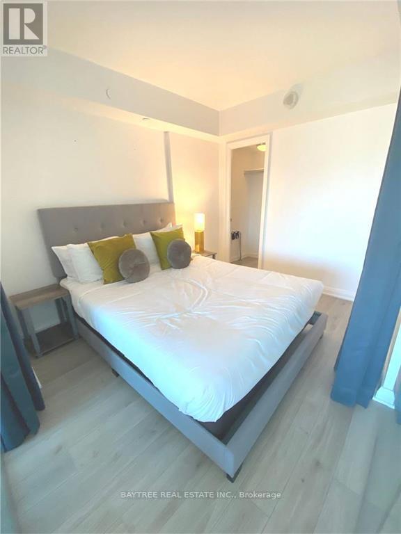 Photo - 155 Yorkville Ave Unité 920