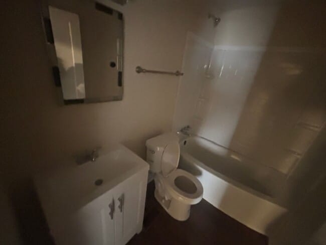 Photo - Knoxville 37914 - 2 bedroom 1 bath - call Howard Grower 865-705-0969