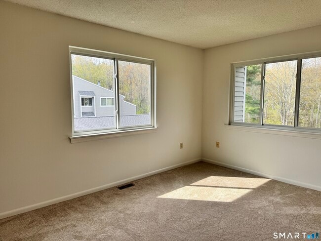 Photo - 11 Hilltop Dr Unit 11