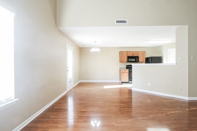 Photo - 10548 Glenayr Dr