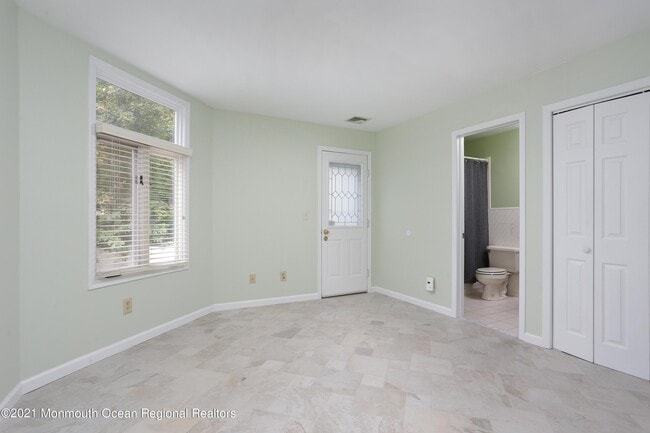 Photo - 100 1st St