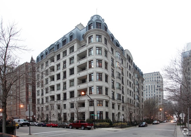 Photo - 65 E Goethe St