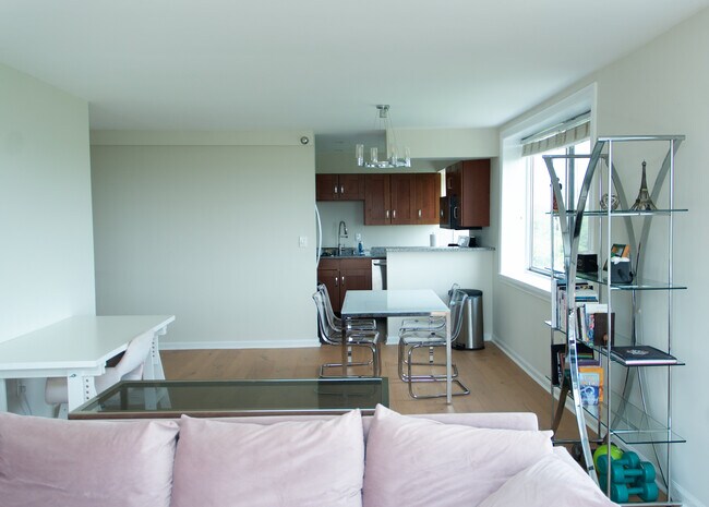Photo - 2479 Peachtree Rd NE Unit 1117