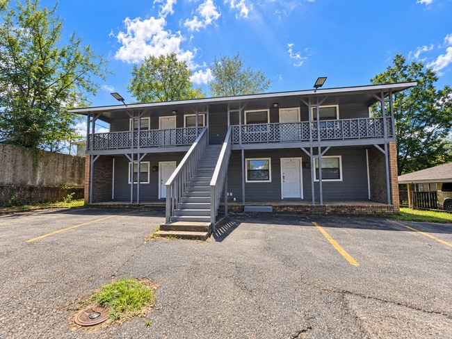 Building Photo - 119 Upton St Unit 1