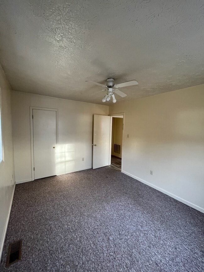 Photo - 4864 National Rd Unit 1C