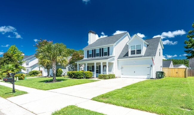 Photo - Spacious Living Meets Southern Comfort!