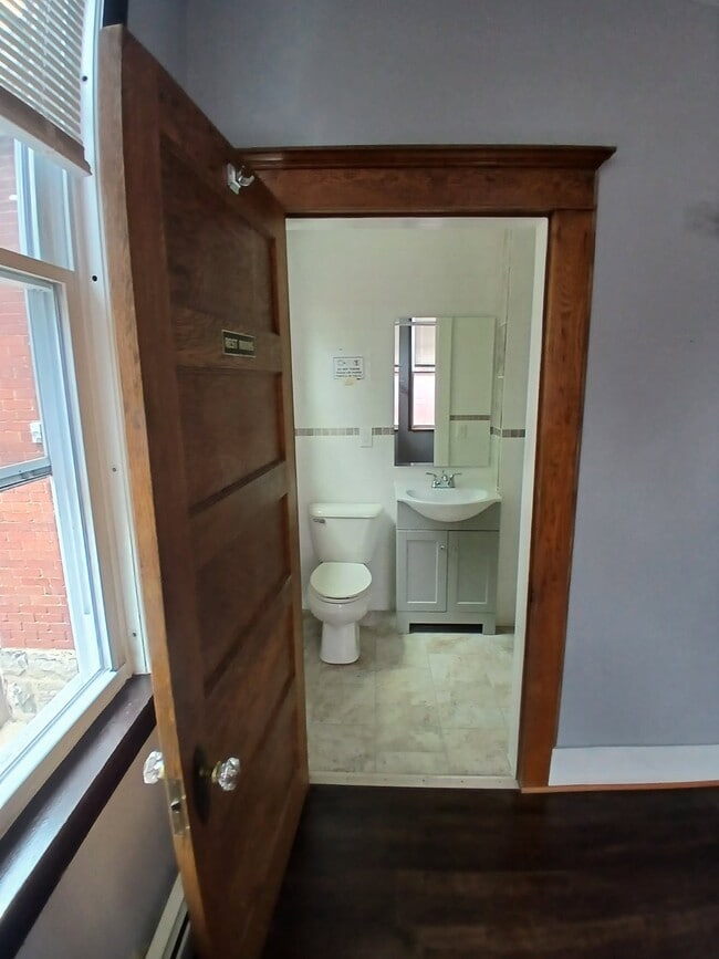 Photo - 133 Virginia Ave Unit B