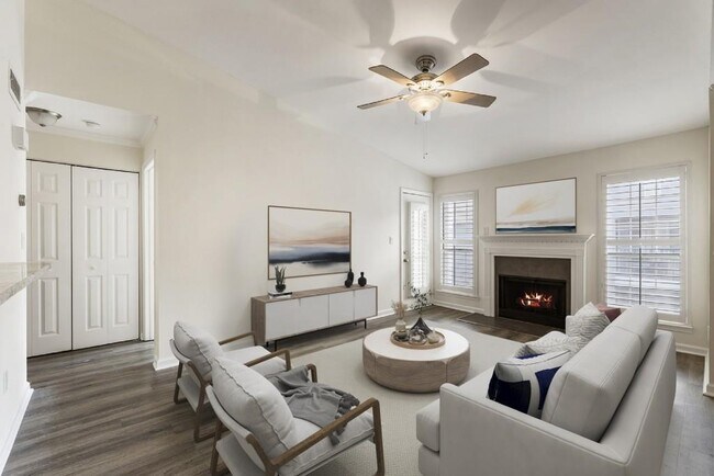 Photo - 210 Granville Ct