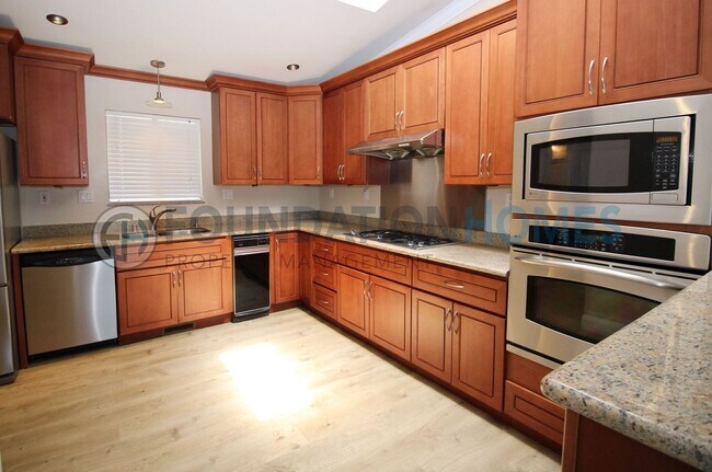 93 Live Oak Ave