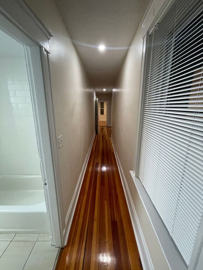 Photo - Huge 4-BED 2-BATH Union Square ALLSTON