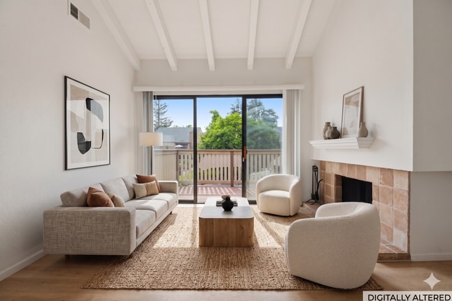 Building Photo - 523 Woodside Oaks Unit 2