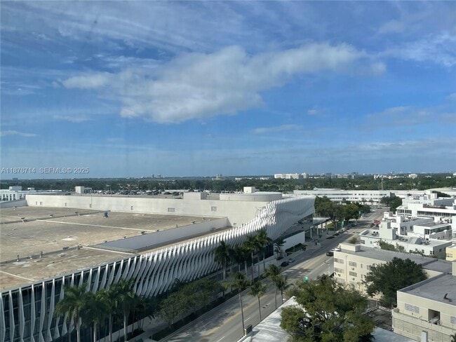 Photo - 1881 Washington Ave Unidad 15C