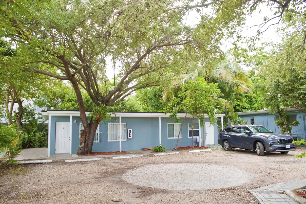 Photo - 12322 NE 6th Ave (North Miami, FL)