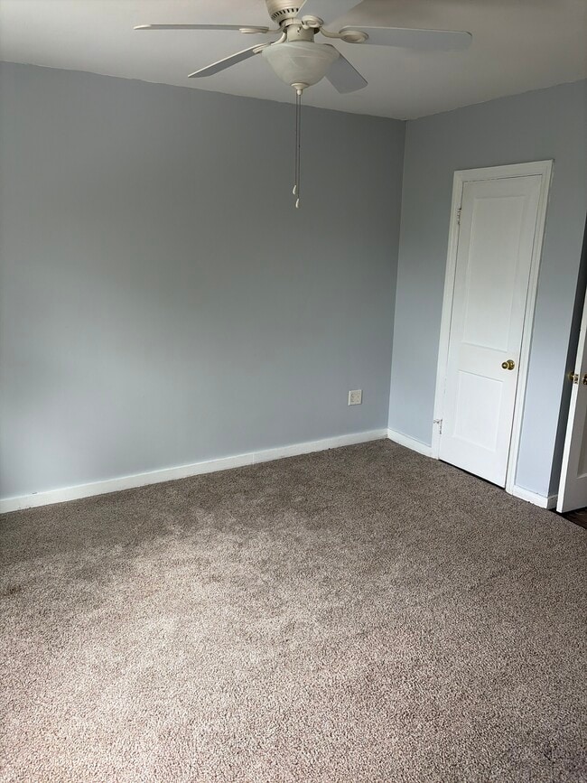 Photo - 2911 Clearview Ave