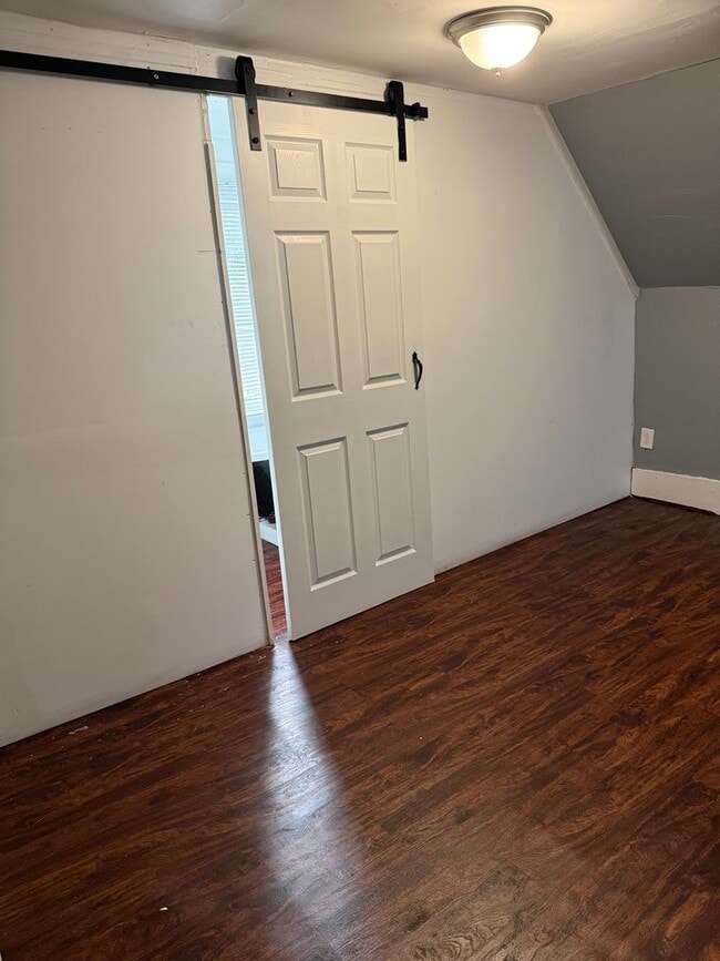 Photo - 60 Lime St Unit Upper