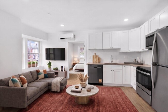 Building Photo - 7037 Ridge Ave Unit 1B