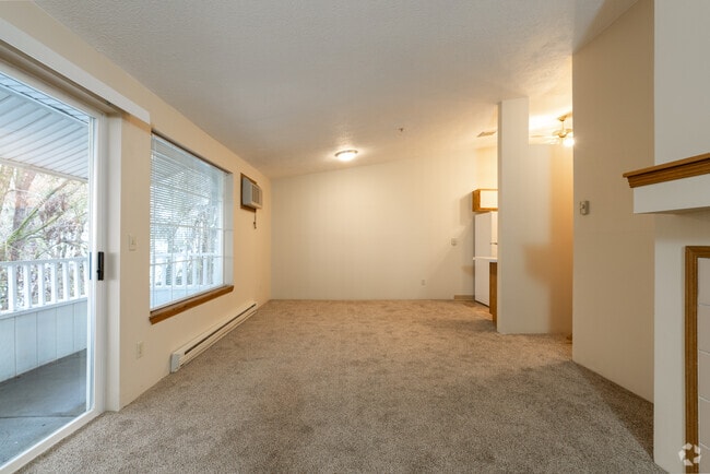 1BR, 1BA - 730SF