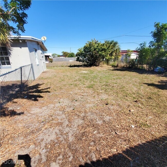 Photo - 22025 Beverly Ave