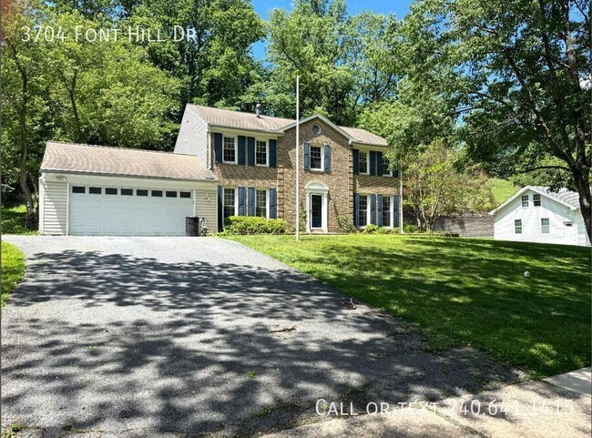 Building Photo - 3704 Font Hill Dr