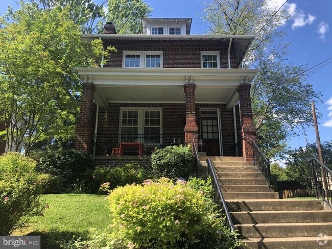 Building Photo - 3711 Warren St NW Rental