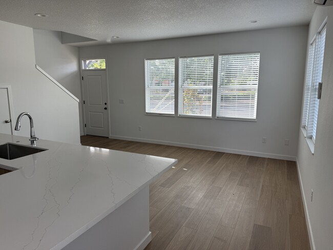 Photo - 1903 Hawthorne St Unit A