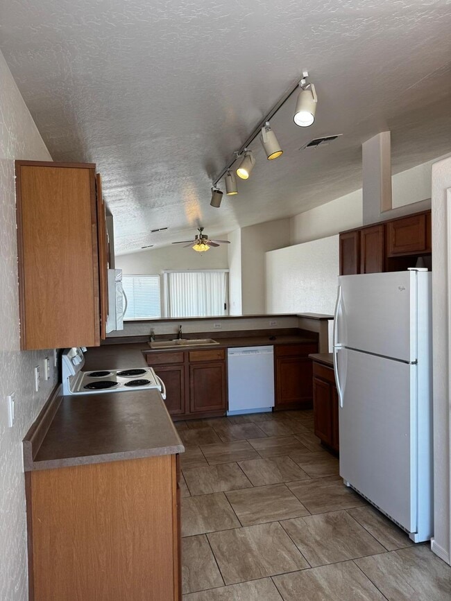 Photo - 14613 N 154th Ave