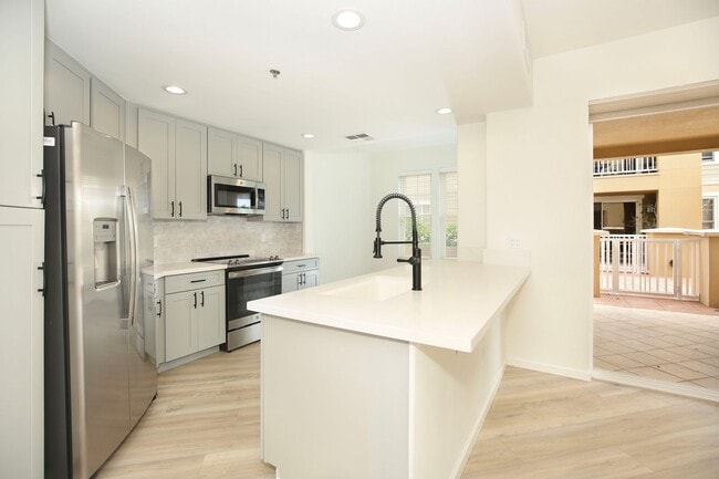 Hawaii Kai Peninsula - The Colony 3BR - Hawaii Kai Peninsula - The Colony 3BR Condo Unit 6114