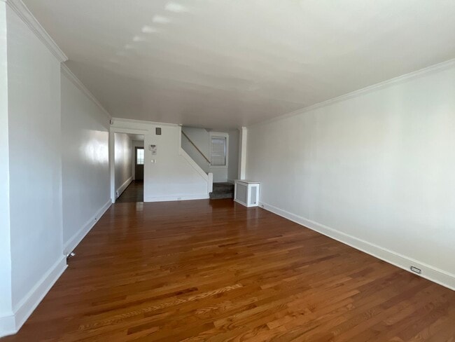 Photo - Large, well-maintained 4-bedroom, 1-bathroom row home