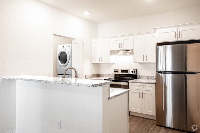 2BD, 2BA - 850SF