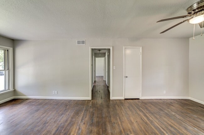 Photo - 1618 S Ash Pl