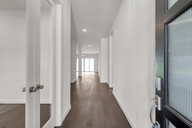 Photo - 32336 Noble Crk Dr