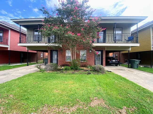 Photo - 2-Bed, 2.5-Bath Townhouse Near McNeese State University Unit 357 East Sale Road