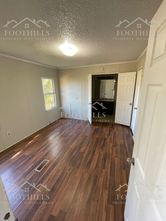 Photo - 2-Bed/2-Bath Mobile Home with Outdoor Deck...